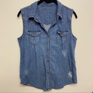 Denim distressed sleeveless‎ button collar shirt